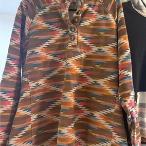 Ariat Women's Pullover Shirt